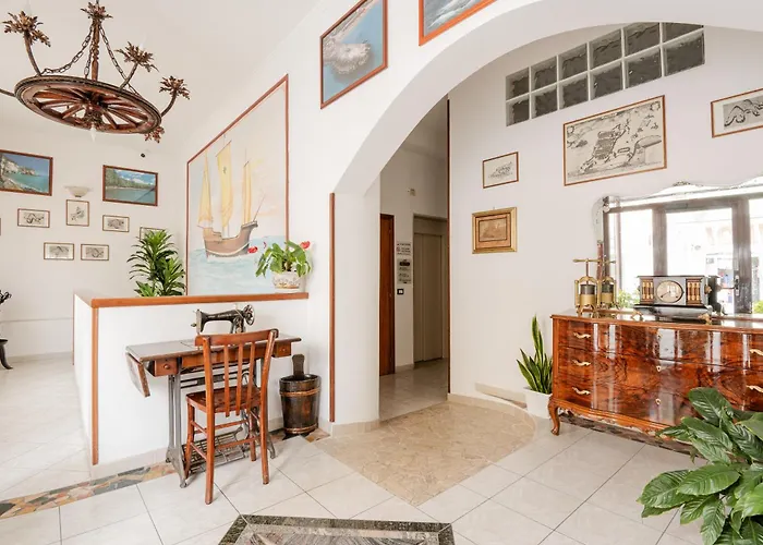 Hotel La Caravella 3*